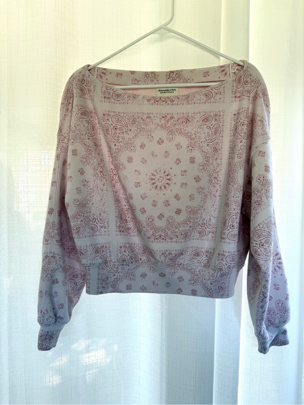 Abercrombie & Fitch Soft A&F Bandana Print Sweatshirt Size S Pink